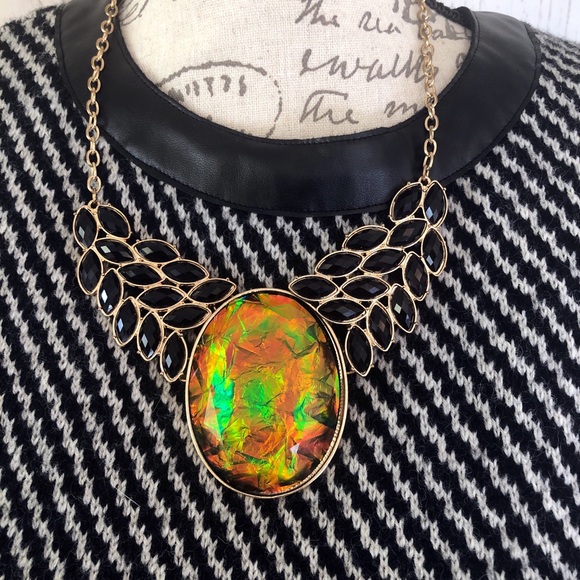 Fashion necklace - Picture 1 of 3